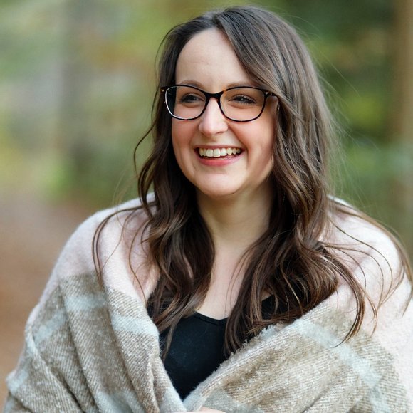 Meet your Posher, Courtney - Picture 4 of 4